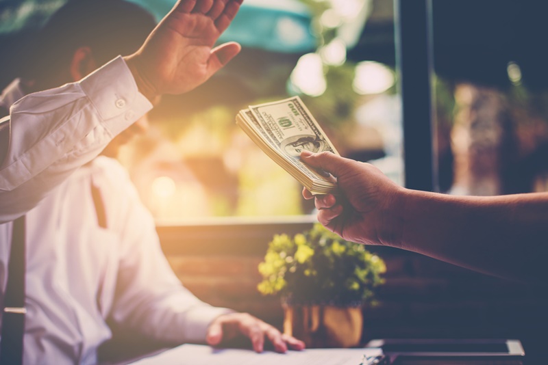 モグワンの定期コースは解約金が必要なの?